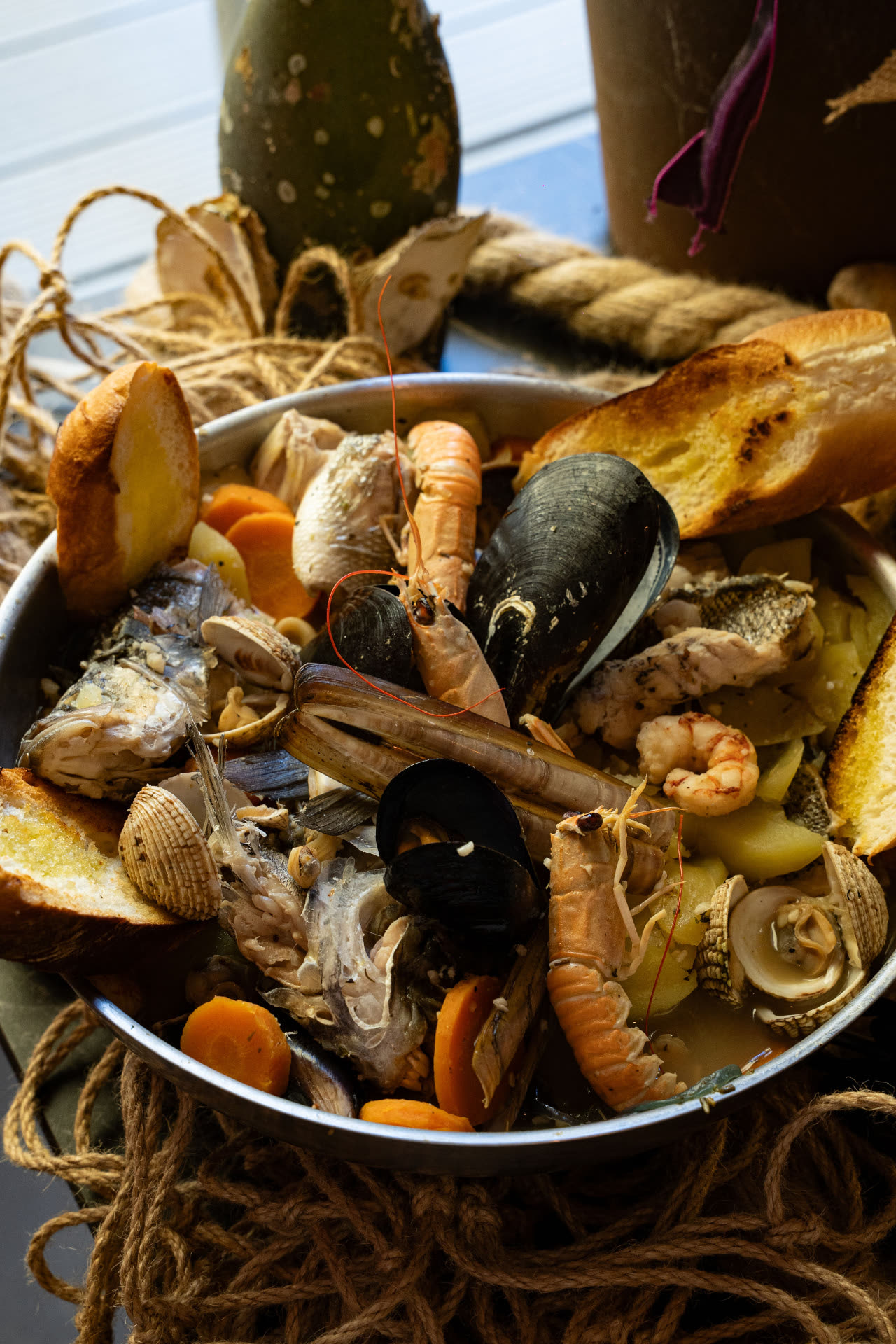 Brodet od plodova mora – Poreč Brodet od plodova mora sa škampima, dagnjama, prstacima i krumpirom – domaći istarski specijalitet, Oli Mare Poreč | seafood brodetto Istria